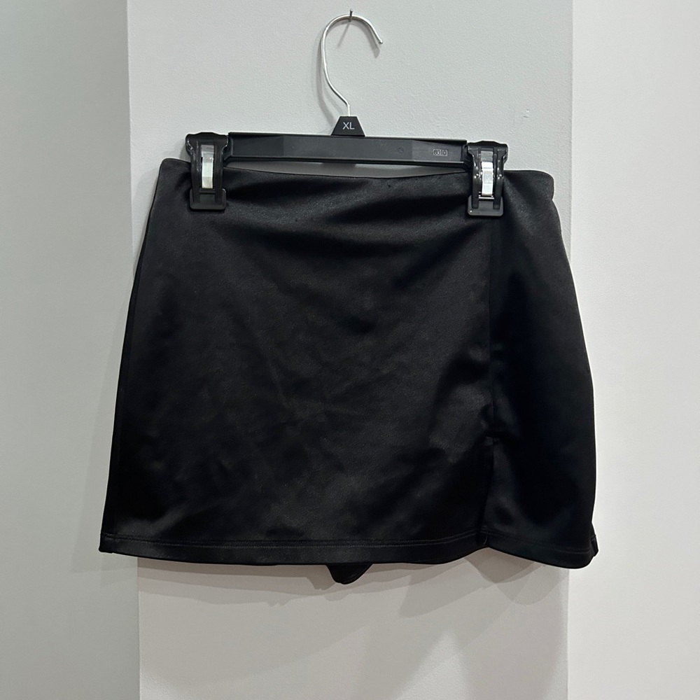 Forever 21 Black Satin Mini Skort